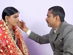 Desi Bhabhi Shadi Ke Bad Suhagrat Pati Ke Sath Usemypussy Com Porn Video 761